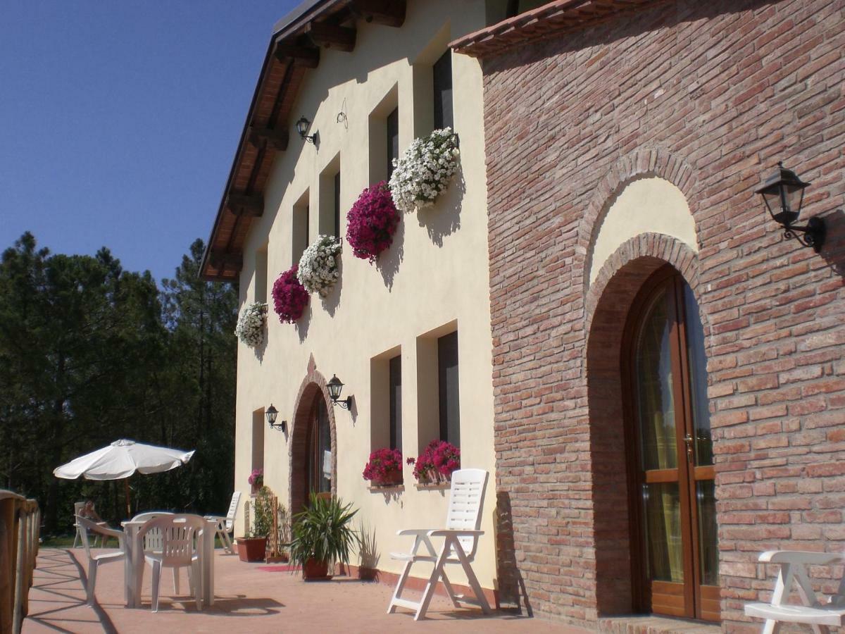 Agriturismo Santa Barbara Сан Миниато Екстериор снимка